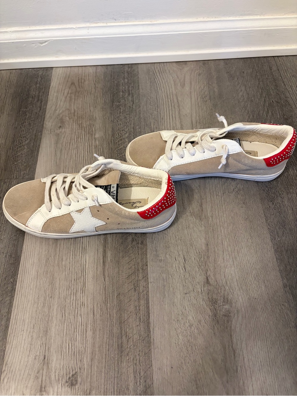 Vintage Havana Beige & White Sneakers with Red Heel - Picture 4 of 6